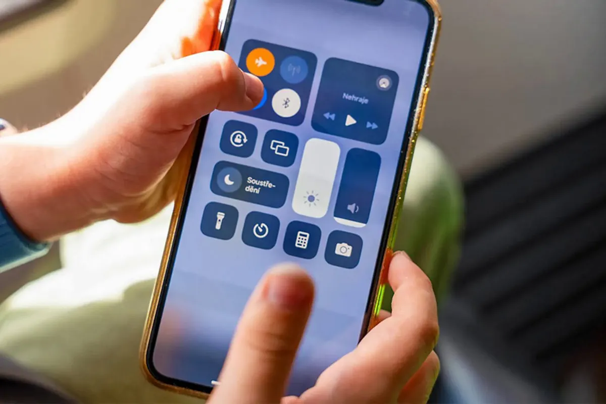 Nicht nur fürs Fliegen: Was der Flugmodus sonst noch bringt
